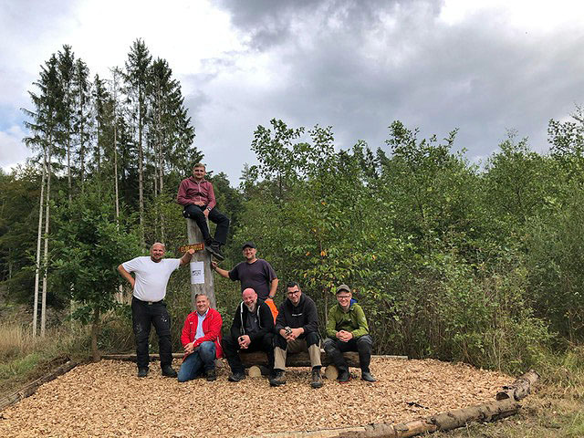 Aufräumarbeiten bei der Elbequelle