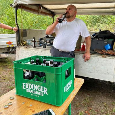 Aufräumarbeiten bei der Elbequelle